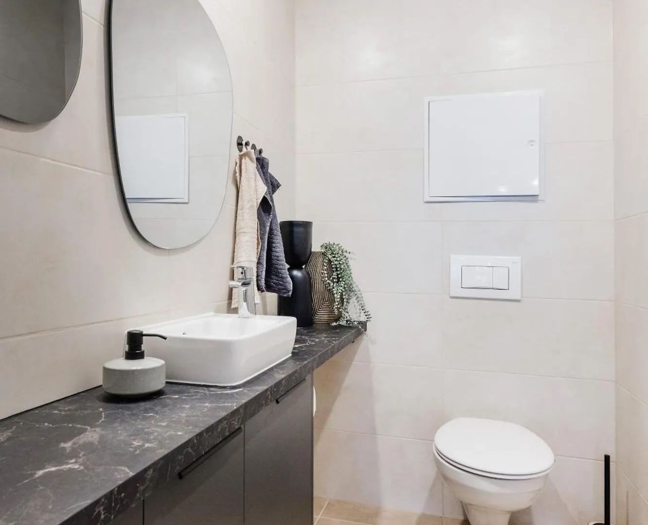 Sleek Premium Apartment With Parking Budapest